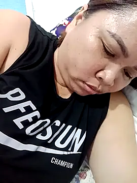 XXLorie 02 online show from 10/07/25, 10:34