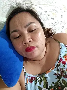 XXLorie 02 online show from 06/27/26, 12:22