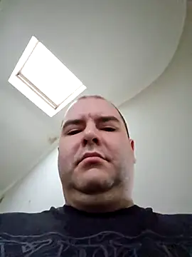 Andrew1900529 online show from 02/25/25, 05:52