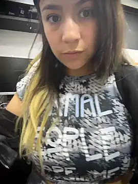 Snapshot of BA_BYY chatting on 01/11/26, 04:12 BA BYY online show from 01/11/26, 04:12