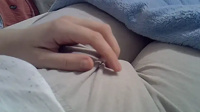 Snapshot of perescam chatting on 05/08/26, 03:23 perescam online show from 05/08/26, 03:23