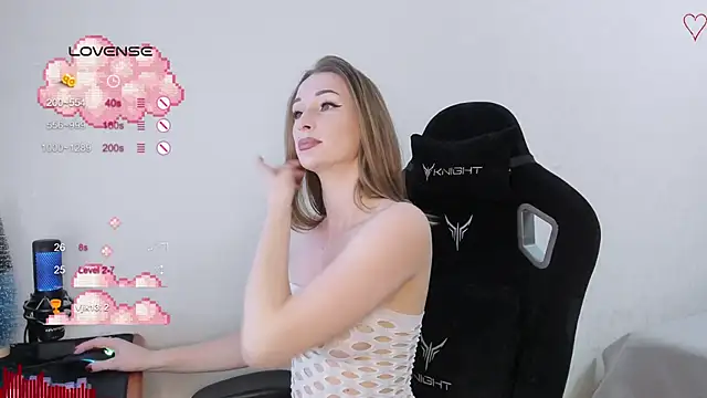 Snapshot of SkyqueenI chatting on 12/04/24, 09:07 SkyqueenI online show from 12/04/24, 09:07