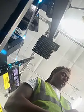 Snapshot of blue5455 chatting on 09/10/25, 05:35 blue5455 online show from 09/10/25, 05:35