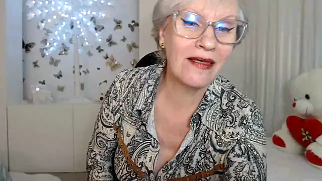 Snapshot of Ghertrude52 chatting on 03/19/25, 07:29 Ghertrude52 online show from 03/19/25, 07:29