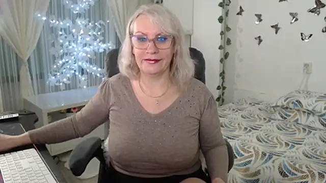 Snapshot of Ghertrude52 chatting on 03/24/26, 05:34 Ghertrude52 online show from 03/24/26, 05:34