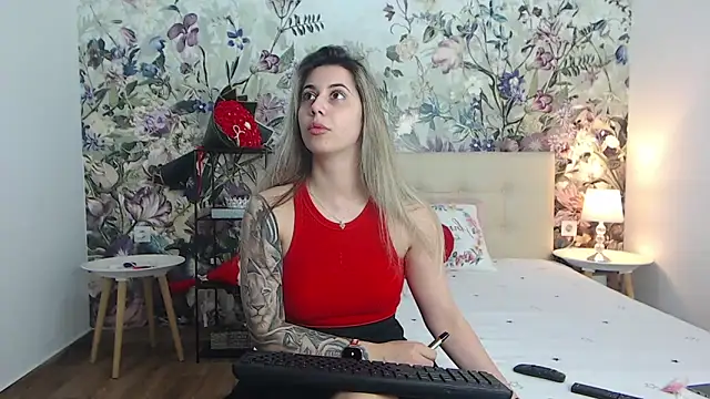 RoseDiamond06 online show from 04/30/26, 01:34