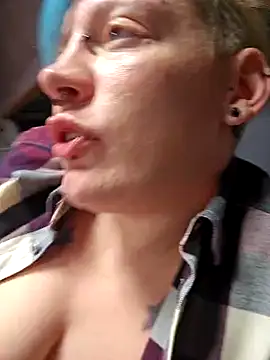 Snapshot of PinkTheHawk chatting on 12/11/24, 07:25 PinkTheHawk online show from 12/11/24, 07:25