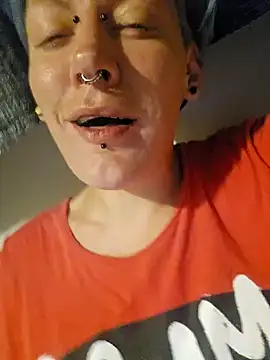 Snapshot of PinkTheHawk chatting on 12/14/24, 03:15 PinkTheHawk online show from 12/14/24, 03:15