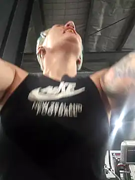 Snapshot of PinkTheHawk chatting on 12/29/24, 12:01 PinkTheHawk online show from 12/29/24, 12:01