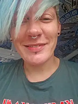 Snapshot of PinkTheHawk chatting on 01/01/25, 08:58 PinkTheHawk online show from 01/01/25, 08:58