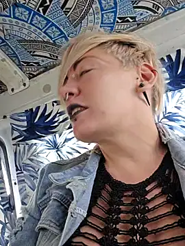 Snapshot of PinkTheHawk chatting on 02/21/25, 10:26 PinkTheHawk online show from 02/21/25, 10:26