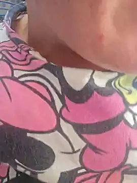 Snapshot of PinkTheHawk chatting on 03/09/25, 09:25 PinkTheHawk online show from 03/09/25, 09:25