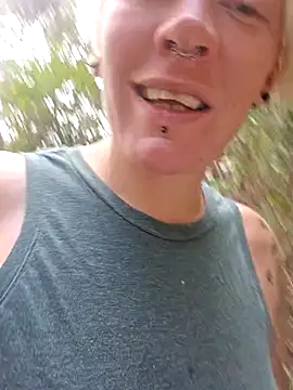 Snapshot of PinkTheHawk chatting on 03/15/25, 04:35 PinkTheHawk online show from 03/15/25, 04:35