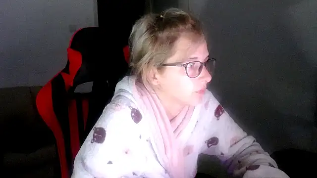 Snapshot of SexxyLety chatting on 10/04/25, 06:39 SexxyLety online show from 10/04/25, 06:39