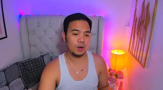 Snapshot of AsianZero chatting on 02/15/25, 06:12 AsianZero online show from 02/15/25, 06:12