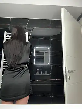 Snapshot of Rileysim88 chatting on 01/05/25, 09:05 Rileysim88 online show from 01/05/25, 09:05