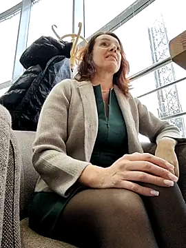 EvaXOAir online show from 12/03/25, 06:43