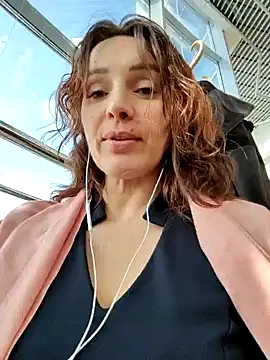 EvaXOAir online show from 12/18/25, 06:08