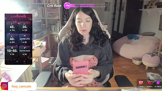 Snapshot of Foxy_c chatting on 04/07/26, 08:42 Foxy c online show from 04/07/26, 08:42