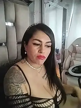 chelaqueen  online show from 06/10/26, 07:13