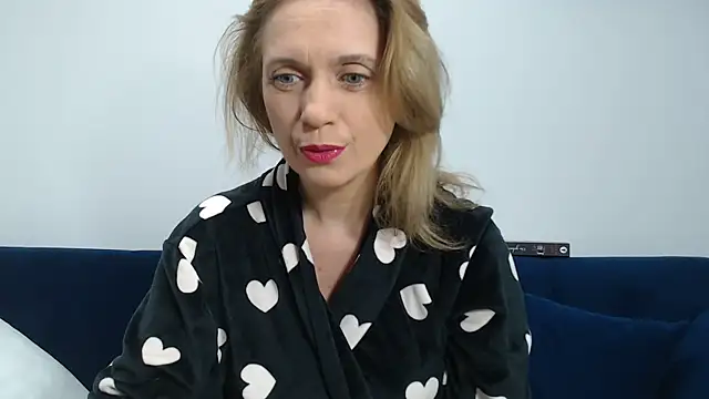 Snapshot of MysticCreature chatting on 01/16/26, 06:17 MysticCreature online show from 01/16/26, 06:17