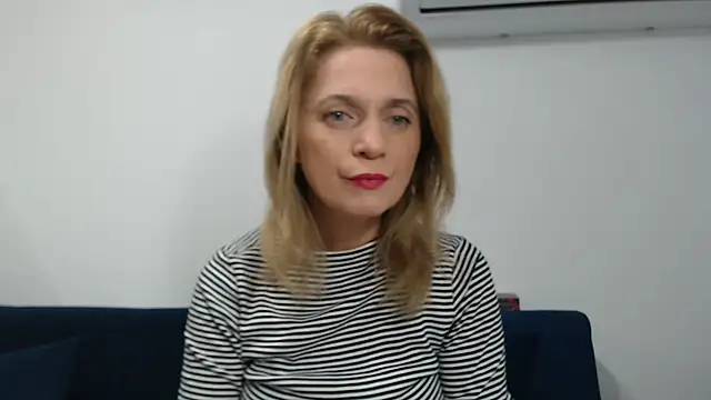 Snapshot of MysticCreature chatting on 03/12/26, 04:18 MysticCreature online show from 03/12/26, 04:18