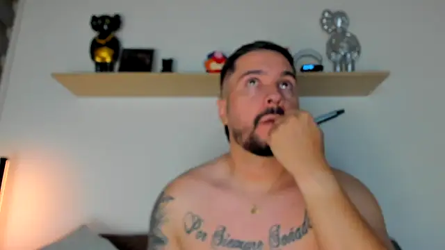 camilo restrepo21 online show from 01/27/25, 04:41