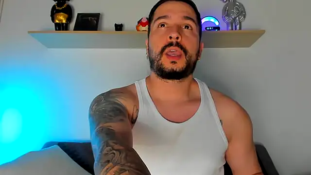 camilo restrepo21 online show from 02/14/25, 03:00