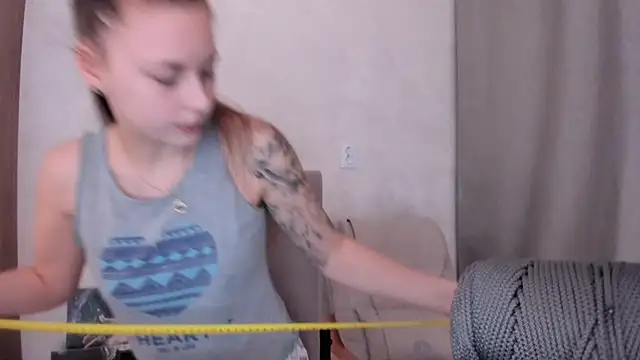 why again me online show from 02/06/25, 04:25