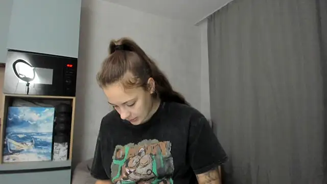 why again me online show from 09/21/25, 04:52