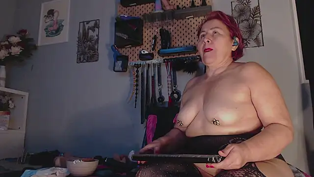 barbarah  online show from 03/11/25, 10:40