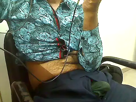 lltstr52 online show from 05/08/26, 05:46