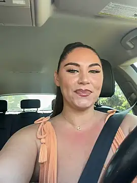 Snapshot of lovely_beast chatting on 11/25/25, 05:57 lovely beast online show from 11/25/25, 05:57