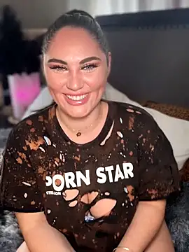 Snapshot of lovely_beast chatting on 02/17/26, 06:14 lovely beast online show from 02/17/26, 06:14