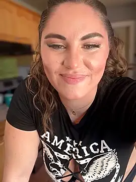 Snapshot of lovely_beast chatting on 03/24/26, 05:40 lovely beast online show from 03/24/26, 05:40