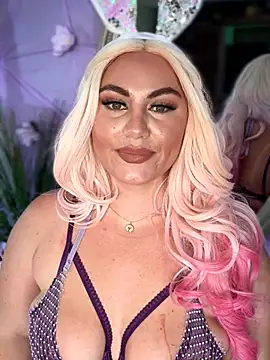 Snapshot of lovely_beast chatting on 04/03/26, 08:18 lovely beast online show from 04/03/26, 08:18