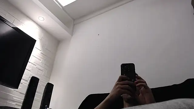 Snapshot of SebastianReiss chatting on 02/07/25, 06:45 SebastianReiss online show from 02/07/25, 06:45