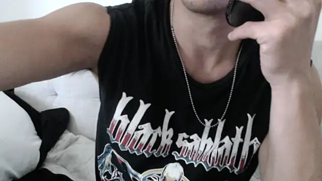 Snapshot of SebastianReiss chatting on 02/26/25, 06:15 SebastianReiss online show from 02/26/25, 06:15