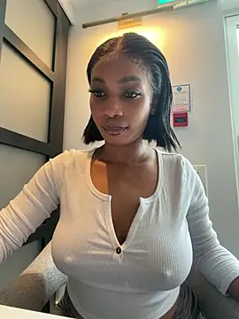   Nessa   online show from 05/14/26, 11:50