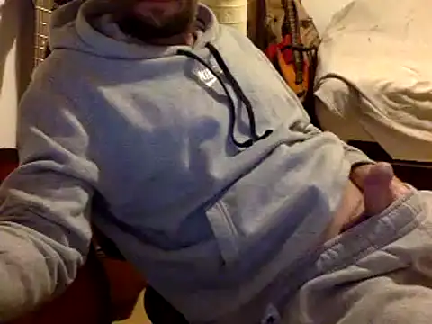 Snapshot of BADGUY2021 chatting on 12/18/24, 06:57 BADGUY2021 online show from 12/18/24, 06:57