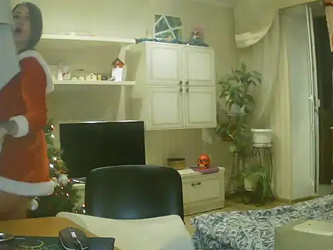 Snapshot of Valerivv chatting on 12/25/24, 11:31 Valerivv online show from 12/25/24, 11:31