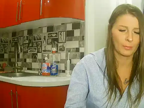 Snapshot of Valerivv chatting on 09/30/25, 01:43 Valerivv online show from 09/30/25, 01:43