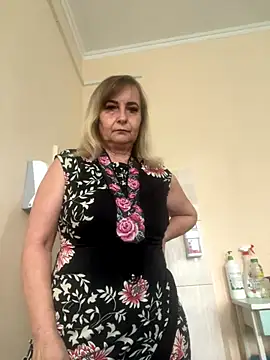 Snapshot of Irina2909@xh chatting on 09/09/25, 12:05 Irina2909xh online show from 09/09/25, 12:05