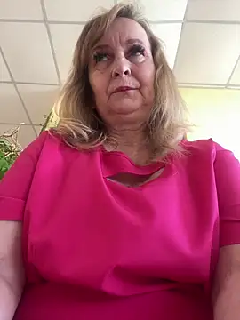 Snapshot of Irina2909@xh chatting on 05/12/26, 07:27 Irina2909xh online show from 05/12/26, 07:27