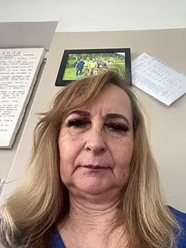 Snapshot of Irina2909@xh chatting on 06/11/26, 10:02 Irina2909xh online show from 06/11/26, 10:02