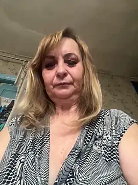 Snapshot of Irina2909@xh chatting on 06/13/26, 06:00 Irina2909xh online show from 06/13/26, 06:00