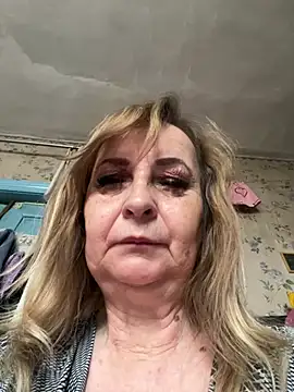 Snapshot of Irina2909@xh chatting on 06/14/26, 06:37 Irina2909xh online show from 06/14/26, 06:37