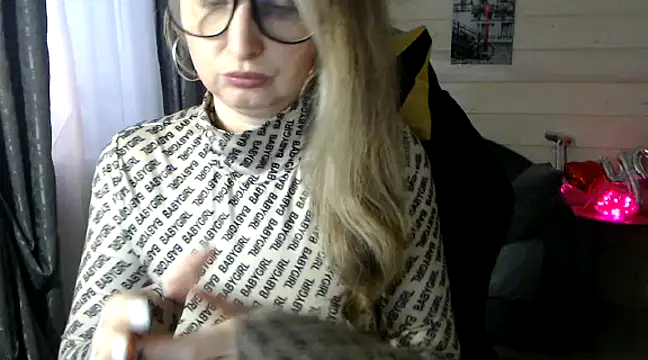 RubiLakros online show from 02/10/25, 01:44