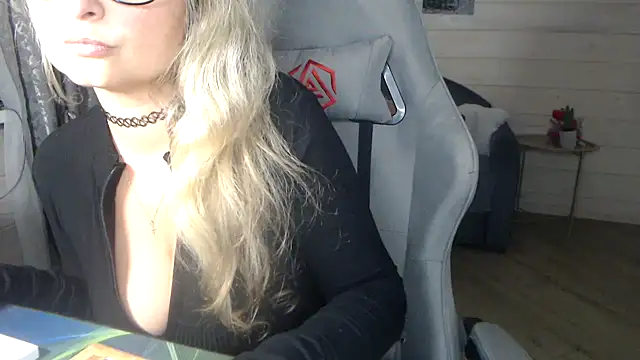 RubiLakros online show from 09/08/25, 07:13