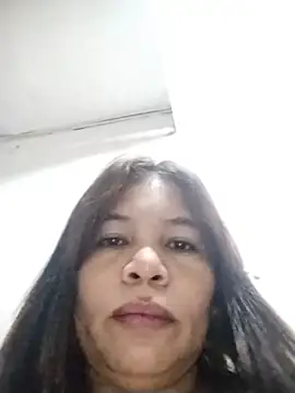 Snapshot of sweetvanna chatting on 05/28/26, 04:43 sweetvanna online show from 05/28/26, 04:43